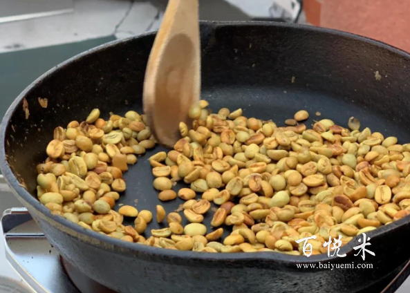 如何在家烘焙自己喜歡的咖啡豆?用平底鍋就能烘焙咖啡豆